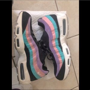 Nike AirMax 95 “have a Nike day” colorway